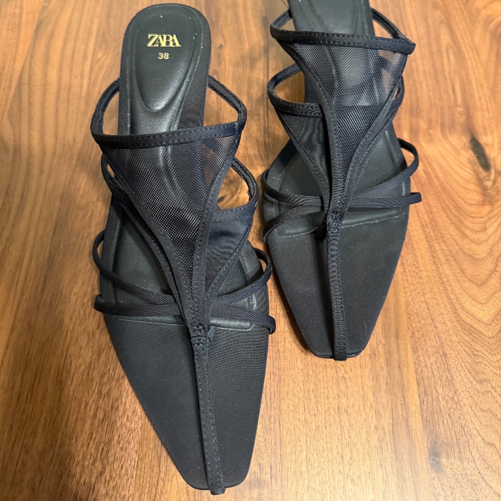 ZARA Kitten Heel 38